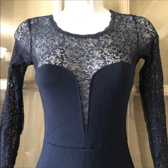 French Connection Lace Dress‎ - Picture 4 of 6